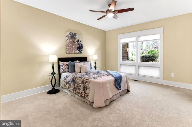 11568 LILTING LN, Fairfax Station, VA 22039