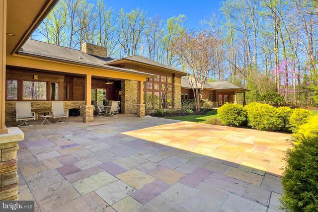 11568 LILTING LN, Fairfax Station, VA 22039