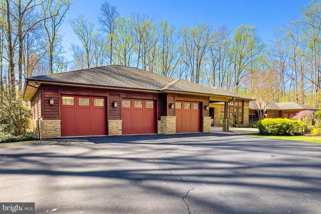 11568 LILTING LN, Fairfax Station, VA 22039
