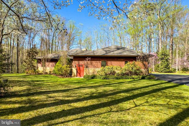 11568 LILTING LN, Fairfax Station, VA 22039