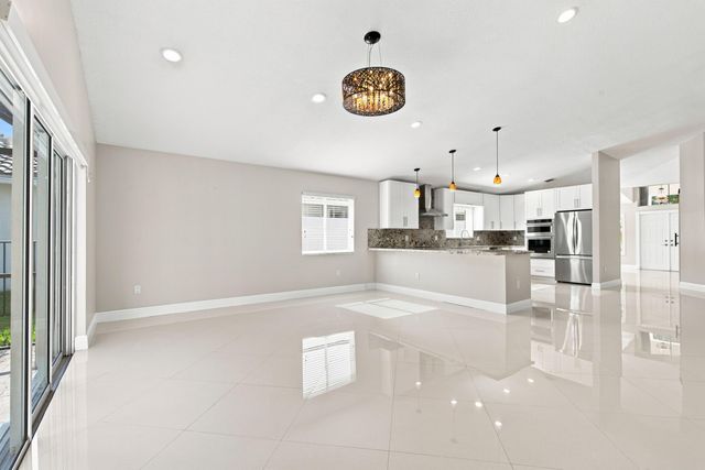 13513 NW 7TH Street, Plantation, FL 33325