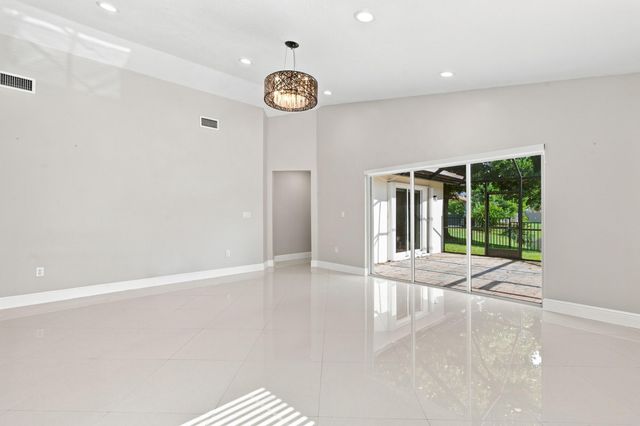 13513 NW 7TH Street, Plantation, FL 33325