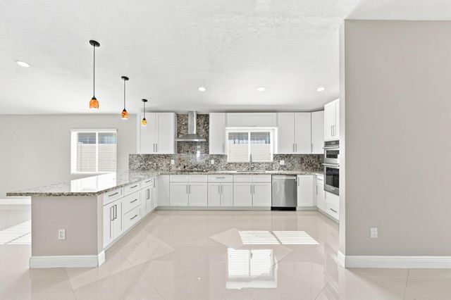 13513 NW 7TH Street, Plantation, FL 33325