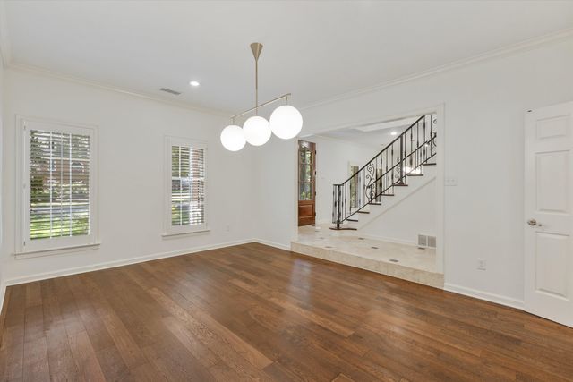 2088 DEERWOODS CV, Germantown, TN 38139