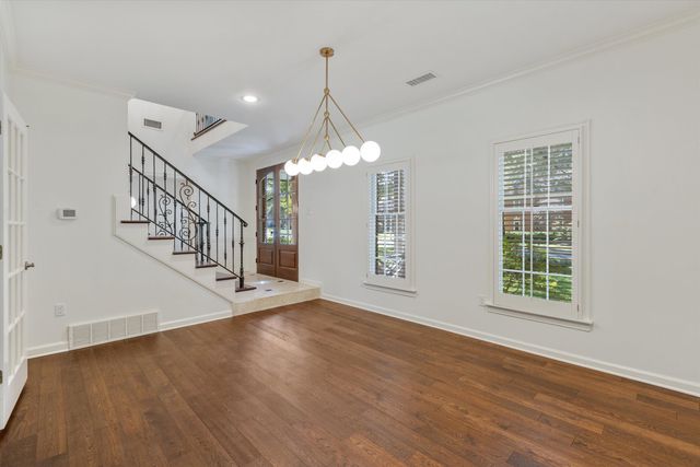 2088 DEERWOODS CV, Germantown, TN 38139