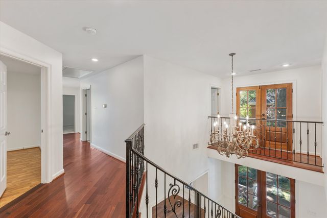 2088 DEERWOODS CV, Germantown, TN 38139