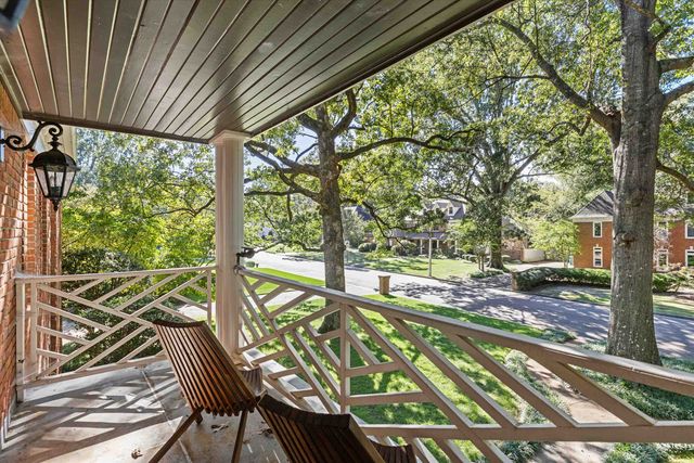 2088 DEERWOODS CV, Germantown, TN 38139