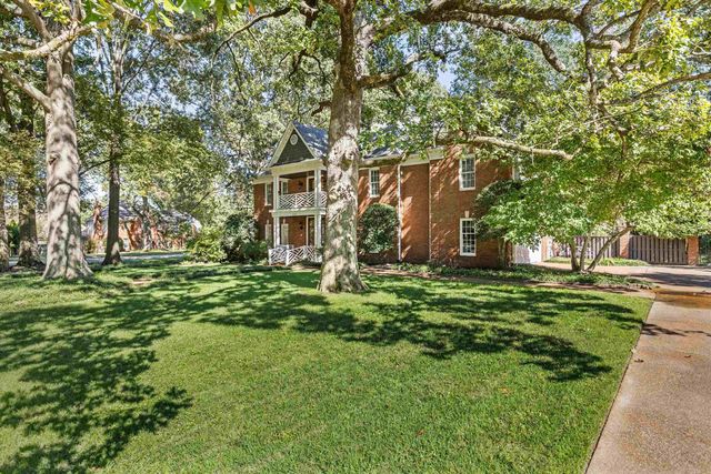 2088 DEERWOODS CV, Germantown, TN 38139