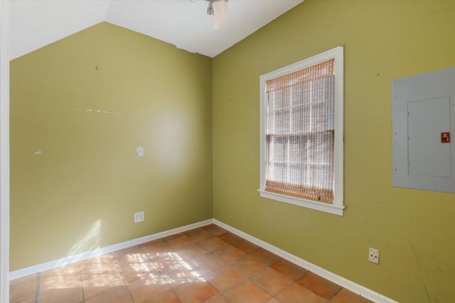 2088 DEERWOODS CV, Germantown, TN 38139