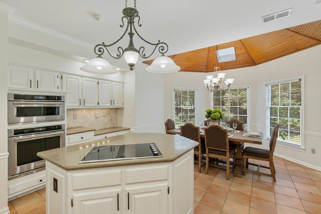 2088 DEERWOODS CV, Germantown, TN 38139