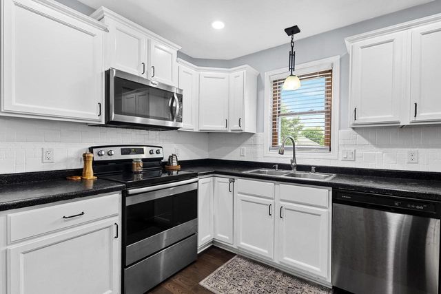 1204 Centennial Parkway, Waunakee, WI 53597