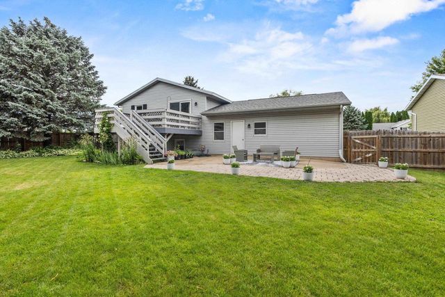 1204 Centennial Parkway, Waunakee, WI 53597