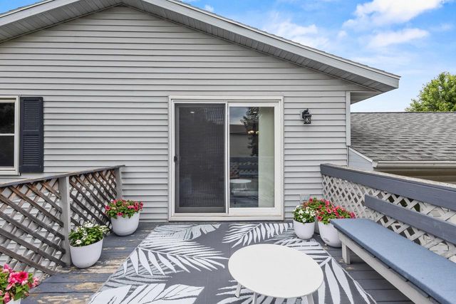 1204 Centennial Parkway, Waunakee, WI 53597