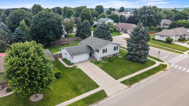 1204 Centennial Parkway, Waunakee, WI 53597