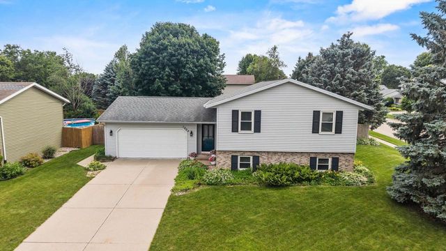 1204 Centennial Parkway, Waunakee, WI 53597