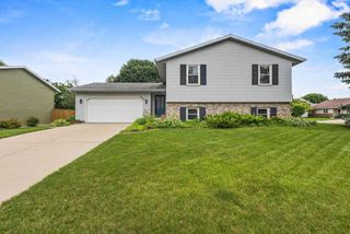 1204 Centennial Parkway, Waunakee, WI 53597