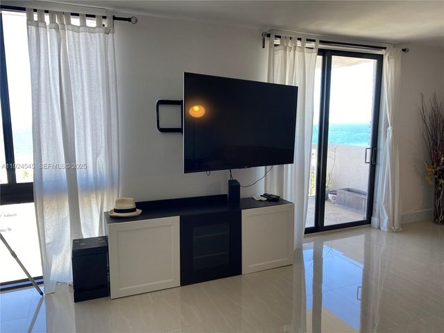 1500 S Ocean Dr 16J, Hollywood, FL 33019