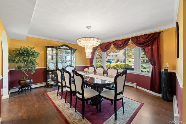 12 Mansfield Lane S, East Northport, NY 11731