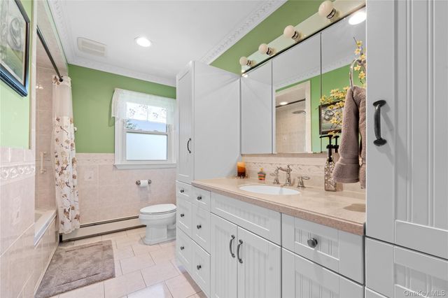 12 Mansfield Lane S, East Northport, NY 11731