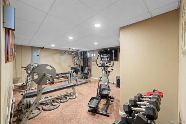 12 Mansfield Lane S, East Northport, NY 11731