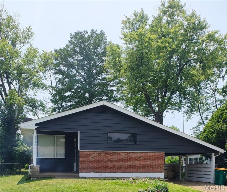 2228 Lovett Drive, St Louis, MO 63136