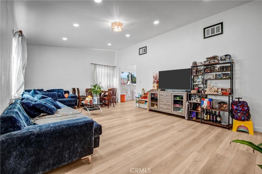 Image 5 of property listing at 13903 Moccasin Street, La Puente, CA 91746