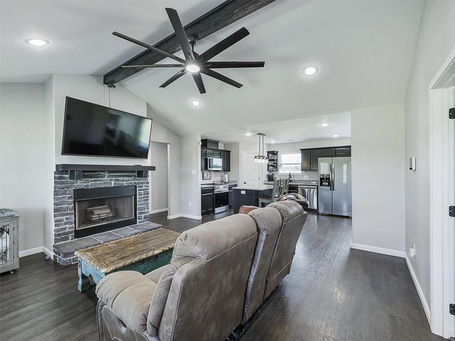 1460 County Road 701, Cleburne, TX 76031