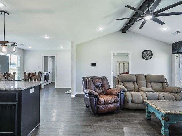 1460 County Road 701, Cleburne, TX 76031