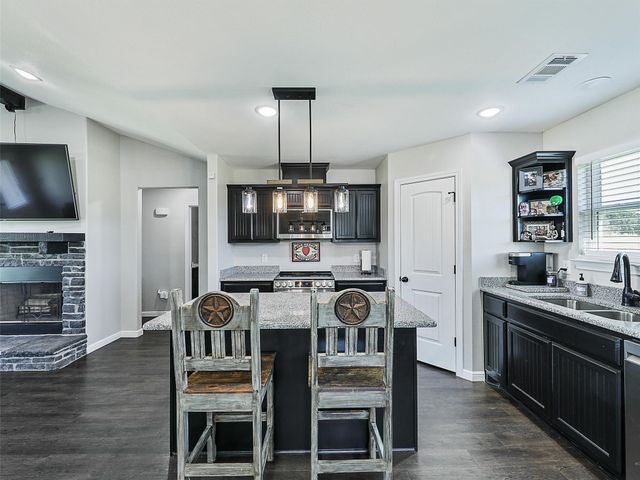 1460 County Road 701, Cleburne, TX 76031