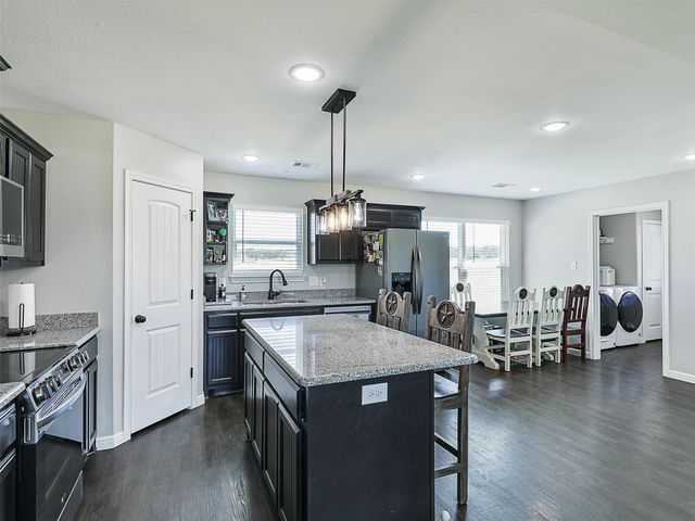 1460 County Road 701, Cleburne, TX 76031