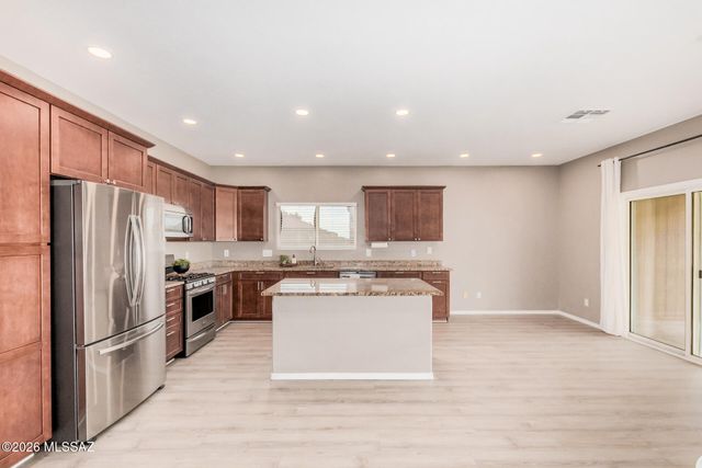 8445 E Ramona Madera Lane, Tucson, AZ 85747