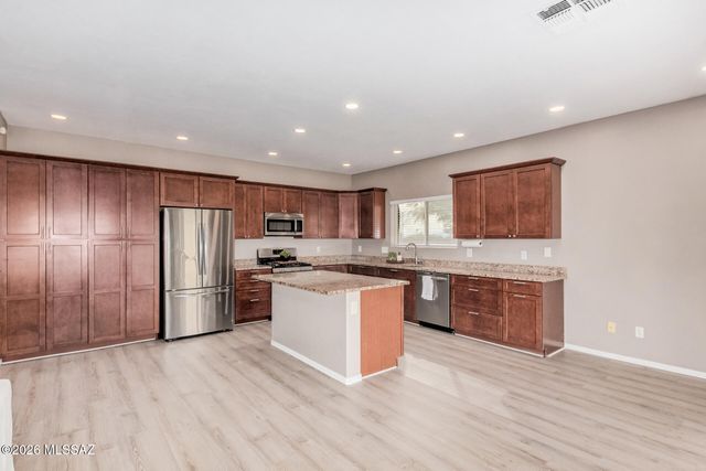 8445 E Ramona Madera Lane, Tucson, AZ 85747