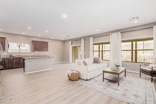 8445 E Ramona Madera Lane, Tucson, AZ 85747