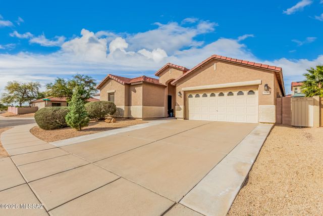 8445 E Ramona Madera Lane, Tucson, AZ 85747