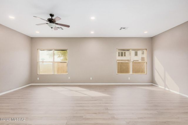 8445 E Ramona Madera Lane, Tucson, AZ 85747