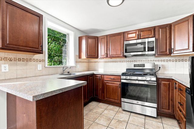 223 WENDOVER ST, Philadelphia, PA 19128