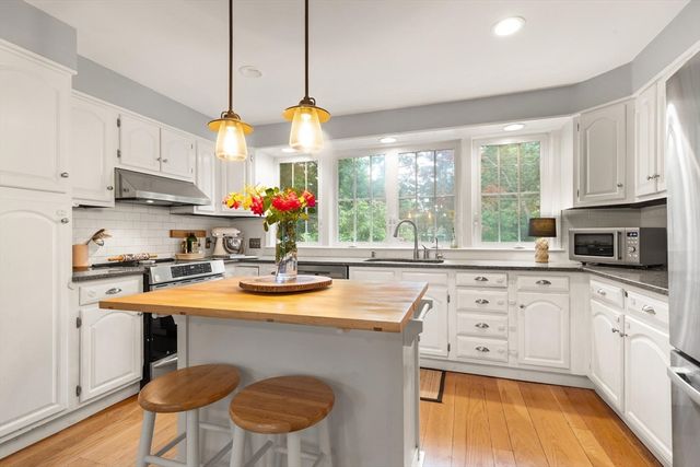 220 Old Lancaster Rd, Sudbury, MA 01776