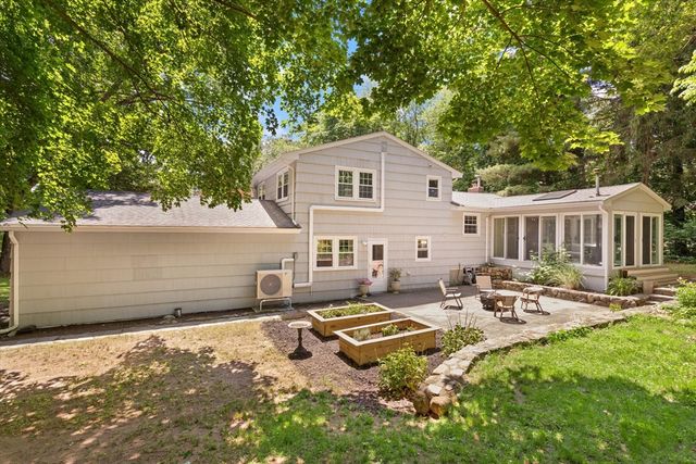 220 Old Lancaster Rd, Sudbury, MA 01776