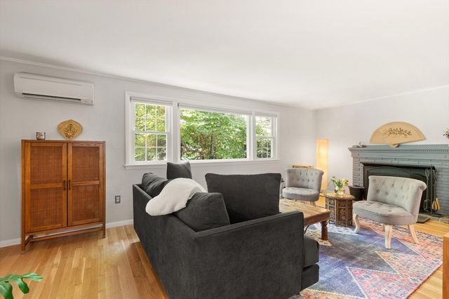 220 Old Lancaster Rd, Sudbury, MA 01776