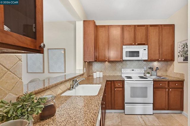 6979 Dublin Meadows St A, Dublin, CA 94568