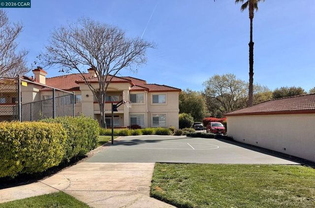 6979 Dublin Meadows St A, Dublin, CA 94568