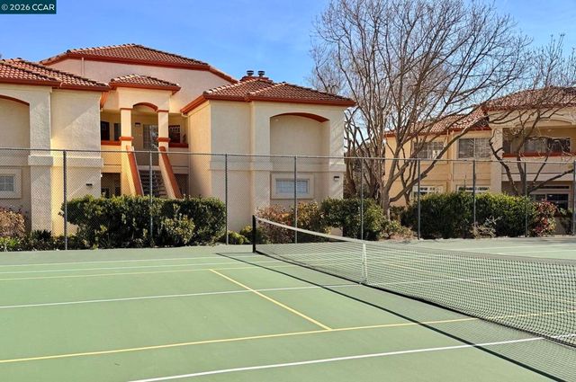 6979 Dublin Meadows St A, Dublin, CA 94568