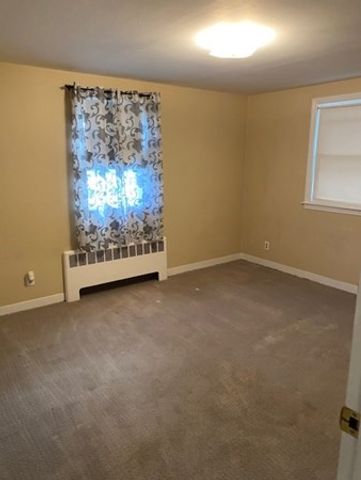 50 Neillian St 1, Bedford, MA 01730