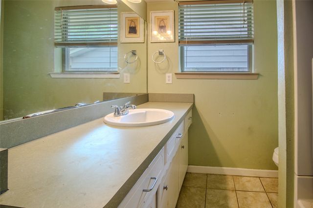 1805 Bardfield Avenue, Garland, TX 75041