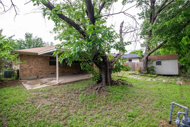1805 Bardfield Avenue, Garland, TX 75041