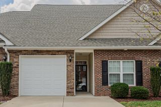 609 Village Lake Lane, Mebane, NC 27302