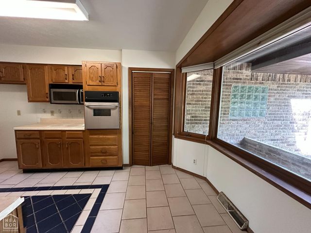 76 Bayview Drive, Mountain Home, AR 72653