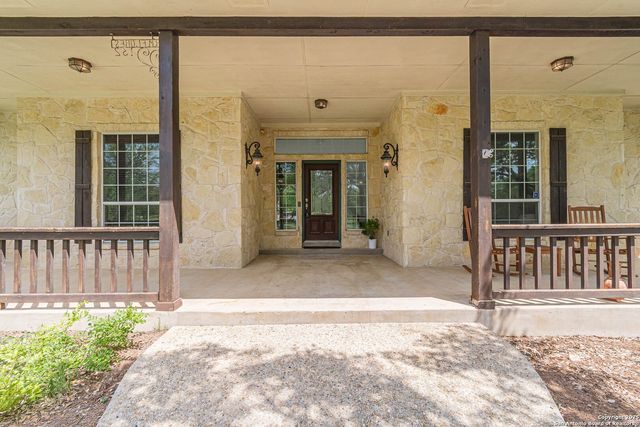 145 County Road 2725, Mico, TX 78056
