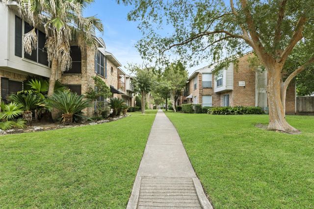 7939 Kendalia Drive, Houston, TX 77036