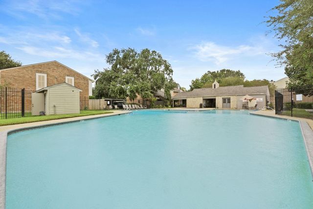 7939 Kendalia Drive, Houston, TX 77036